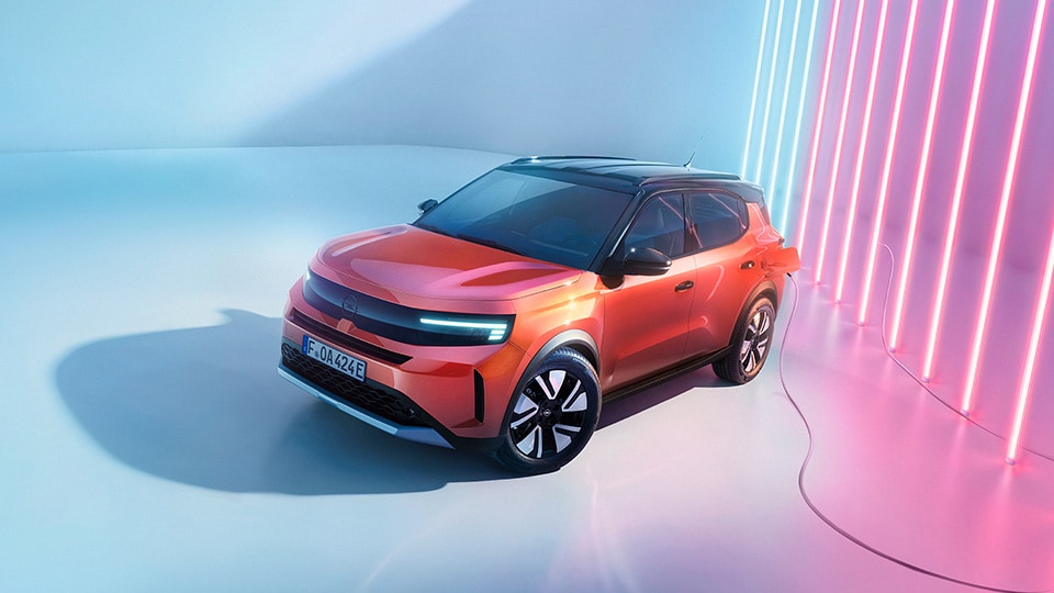 Seitenansicht eines roten Frontera Electric
