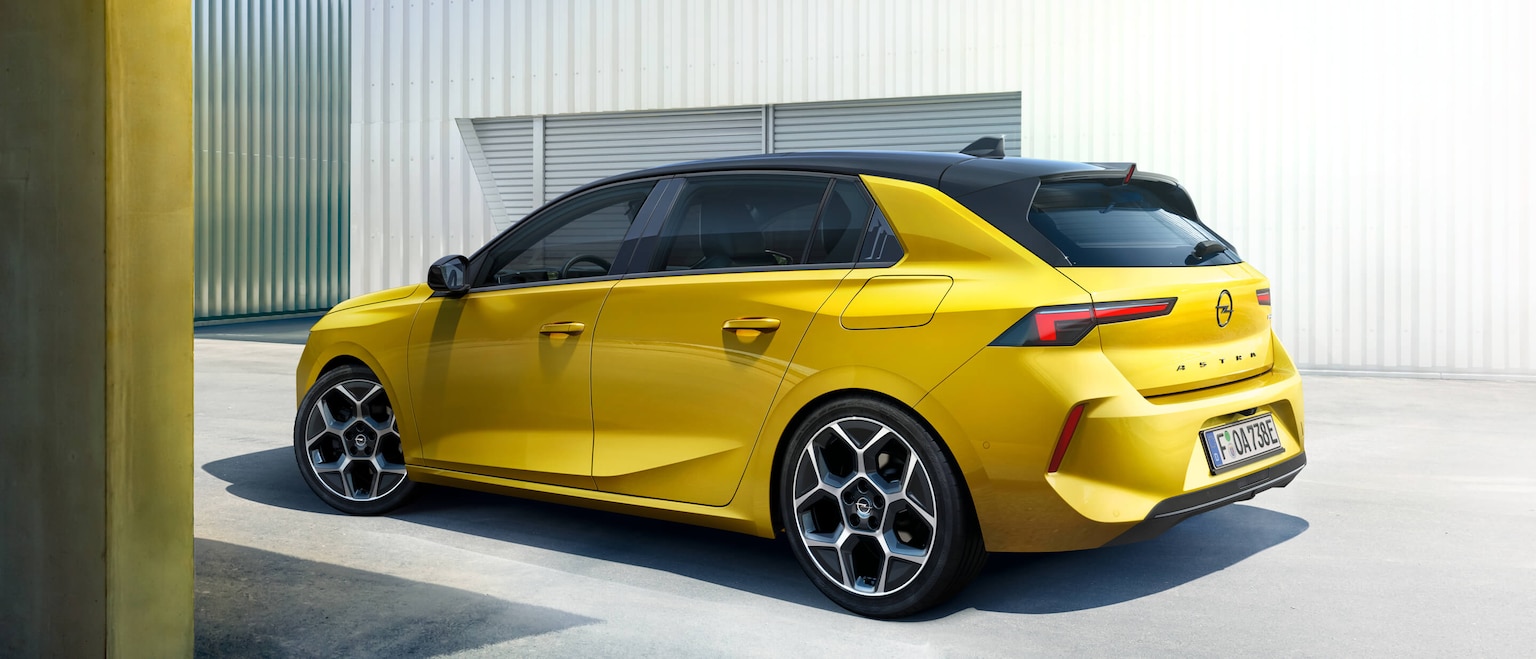 opel_astra_exterior_21x9_as22_e01_004.jpg