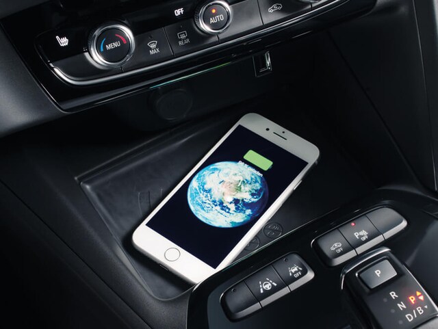 opel_corsa_wireless_charging_4x3_co20_i01_013.jpg