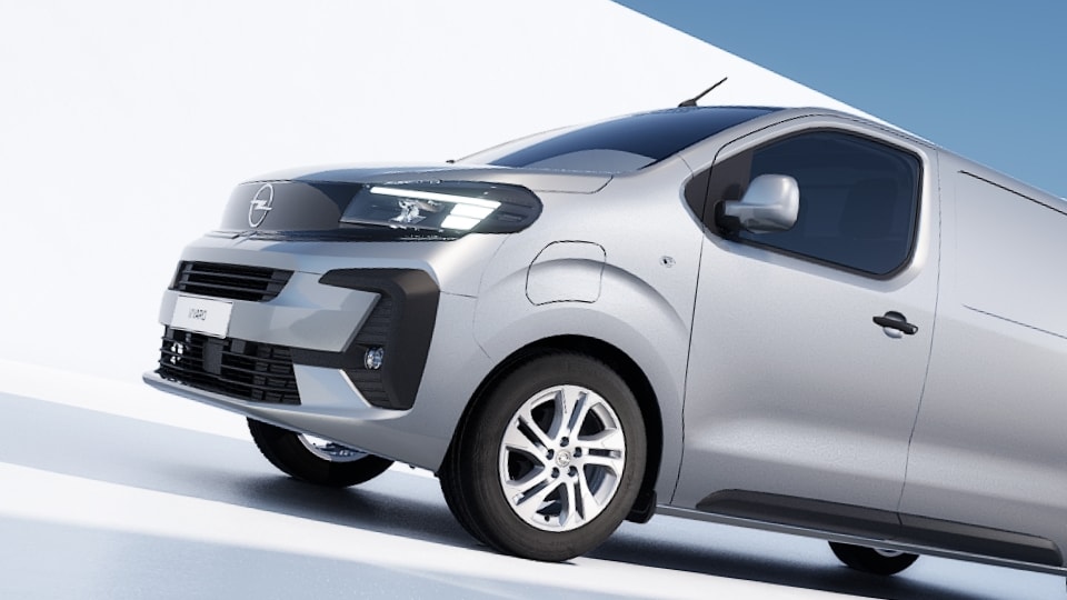 Seitliche Frontansicht eines silbernen Opel Vivaro