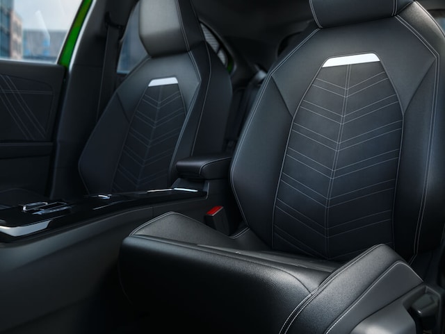 opel_mokka-e_interior_heated-seats_4x3_mok21_i01_026.jpg