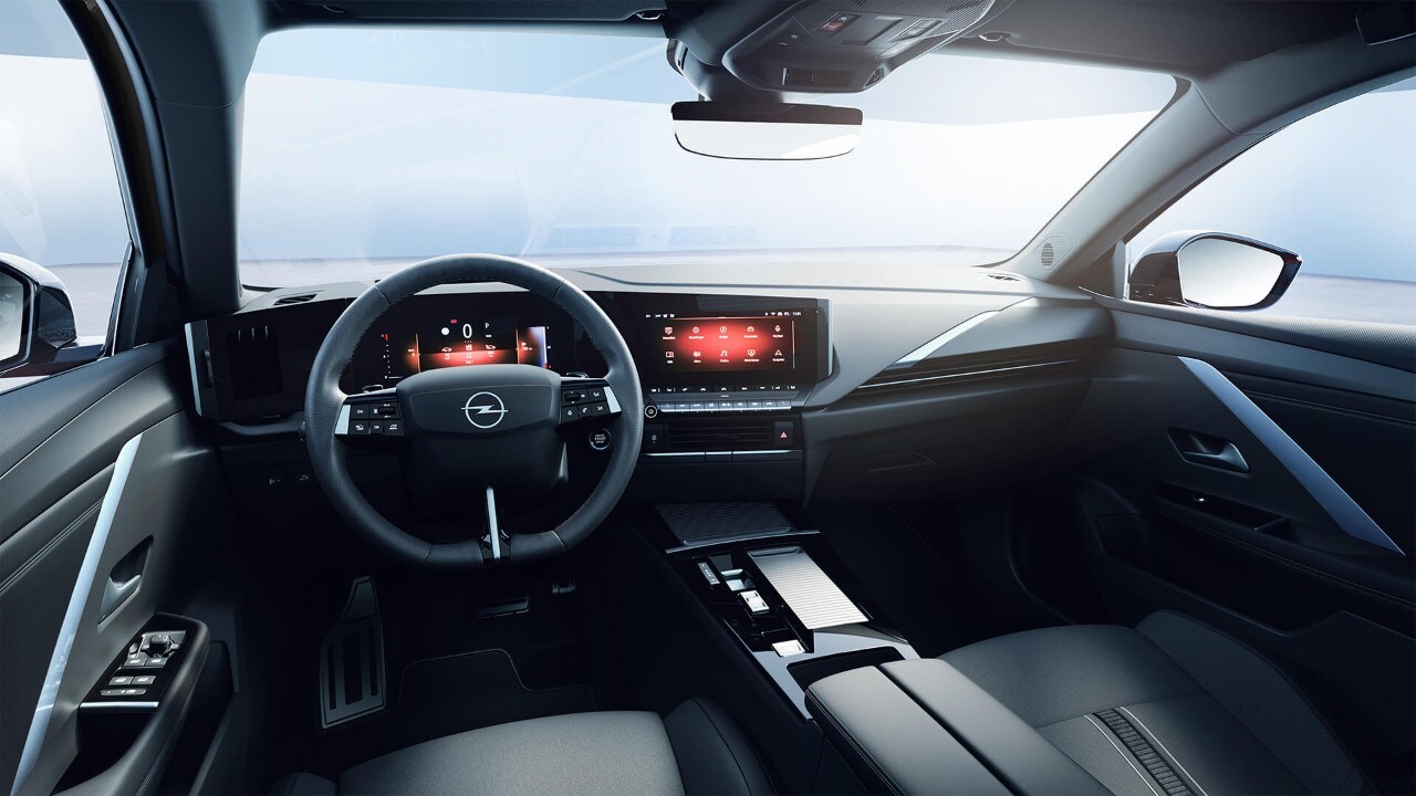 Nahaufnahme des Armaturenbretts des Opel Astra Sports Tourer in schwarz